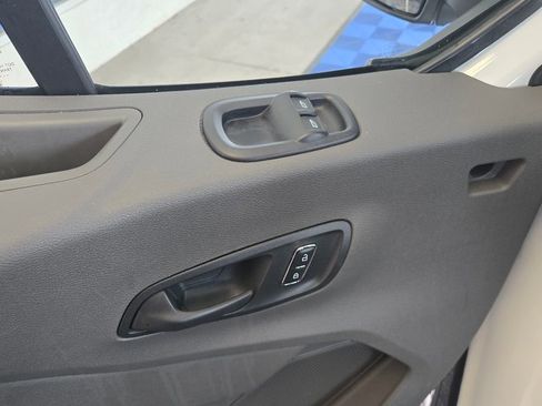 Used 2024 Ford Transit 350 XLT image 12