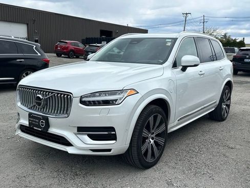 Used 2025 Volvo XC90 T8 Ultra w/ Lounge Package AWD/4WD image 3