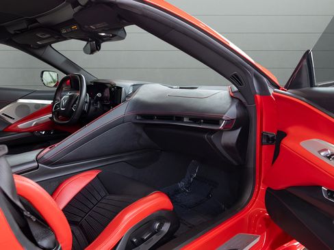 Used 2020 Chevrolet Corvette Stingray Preferred Cpe w/ 2LT Preferred Equipment Group RWD image 50