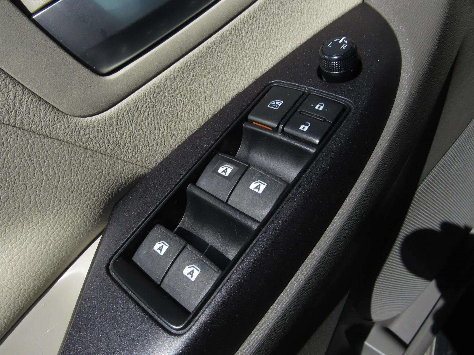 Used 2016 Toyota Sienna LE FWD image 20