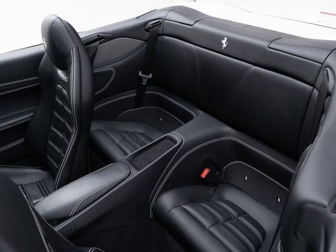 Used 2022 Ferrari Portofino M image 28