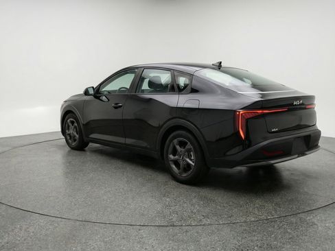 Used 2025 Kia K4 FWD image 6