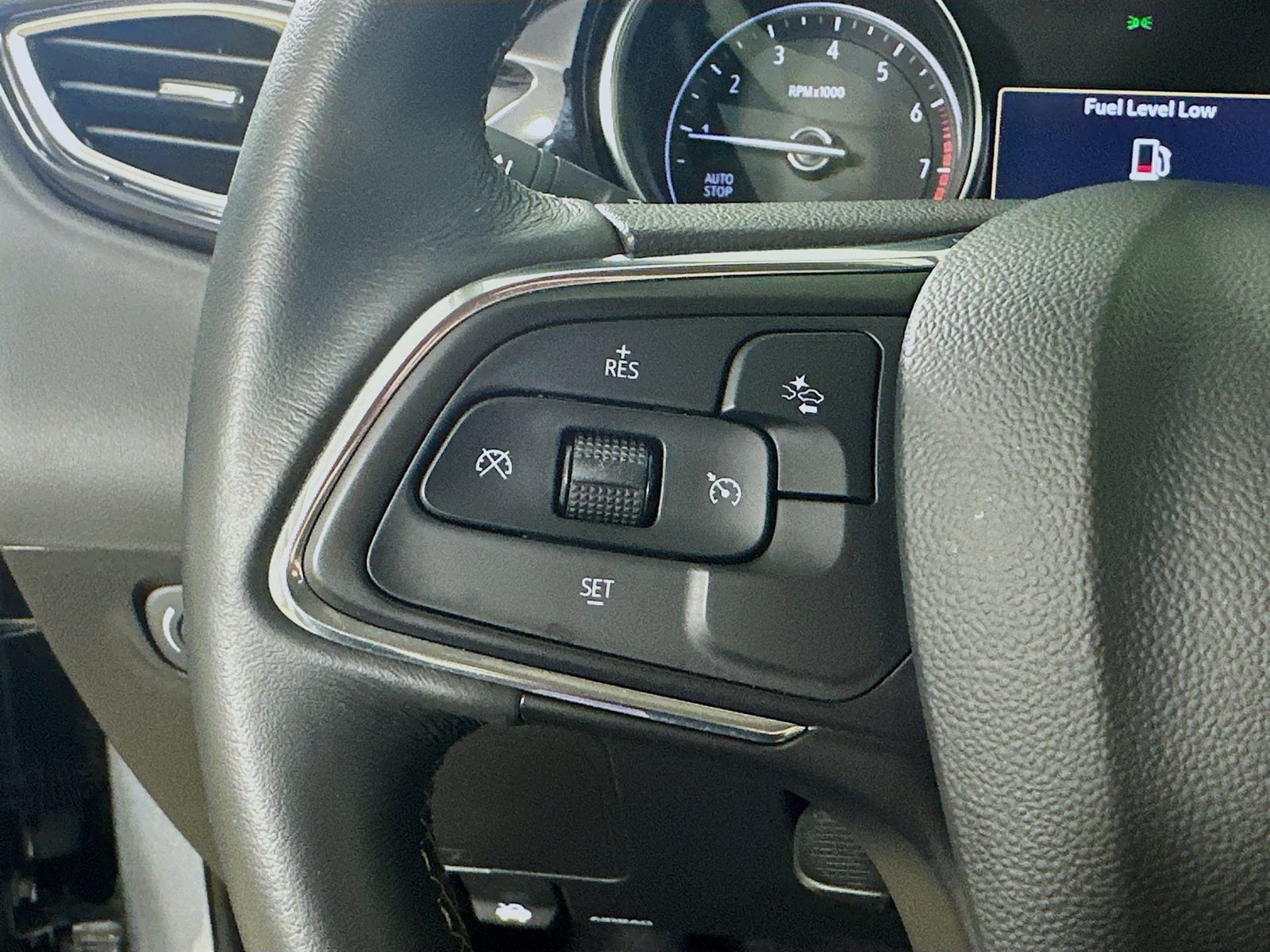 Used 2023 Buick Encore GX Preferred w/ Cold Weather Comfort Package FWD image 17