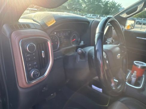 Used 2019 Chevrolet Silverado 1500 High Country w/ Technology Package AWD/4WD image 29
