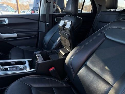 Certified 2020 Ford Explorer XLT w/ Equipment Group 202A image 32