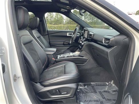 Used 2023 Ford Explorer ST-Line w/ Class IV Trailer Tow Package image 11