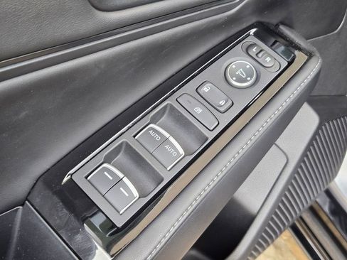 Used 2025 Honda Accord Touring image 12