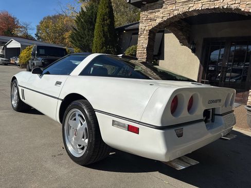 Used 1989 Chevrolet Corvette Coupe image 3