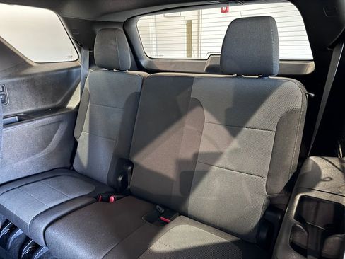 Certified 2023 Chevrolet Traverse LT image 12
