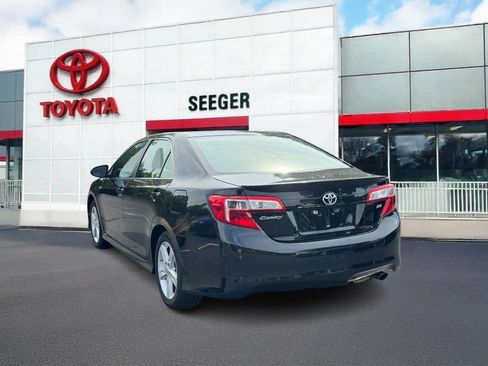 Used 2012 Toyota Camry SE FWD image 9