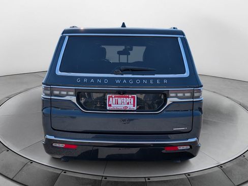 Used 2024 Jeep Grand Wagoneer L Series III AWD/4WD image 4