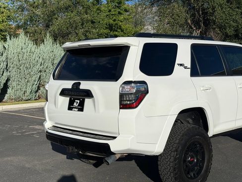 Used 2019 Toyota 4Runner TRD Off-Road AWD/4WD image 10