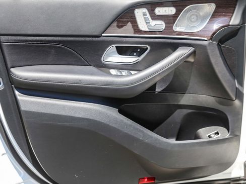 Certified 2023 Mercedes-Benz GLS 450 4MATIC image 19