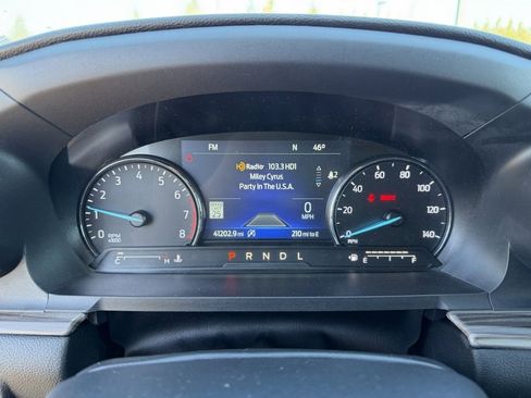 Used 2022 Ford Explorer Limited image 21