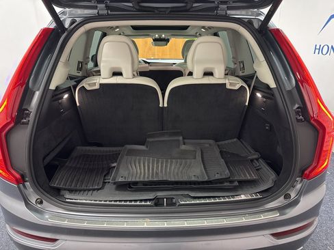 Used 2017 Volvo XC90 T6 Momentum w/ Vision Package AWD/4WD image 11
