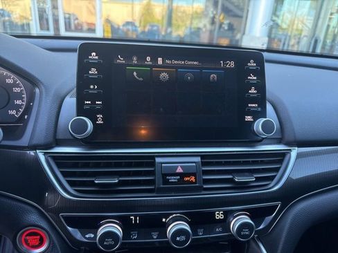 Used 2018 Honda Accord Sport image 3