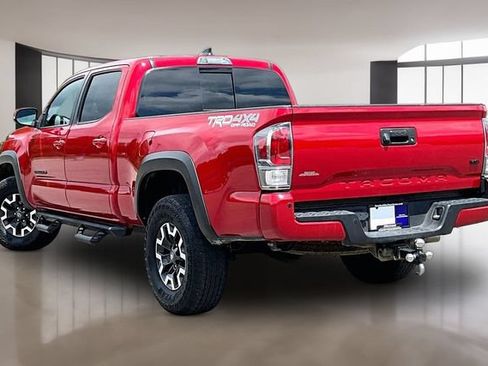 Used 2022 Toyota Tacoma TRD Off-Road w/ Technology Package AWD/4WD image 4