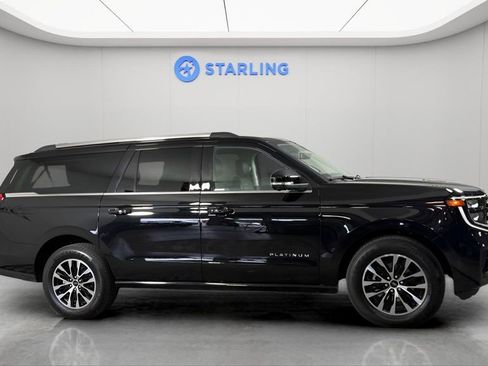 Used 2025 Ford Expedition Max Platinum AWD/4WD image 12