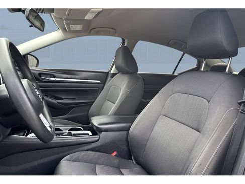 Used 2023 Nissan Altima 2.5 SV FWD image 11