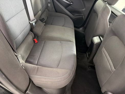 Used 2017 Chevrolet Cruze LT w/ Convenience Package FWD image 18