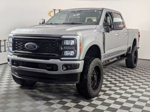 Used 2023 Ford F250 Lariat w/ Lariat Ultimate Package AWD/4WD image 4