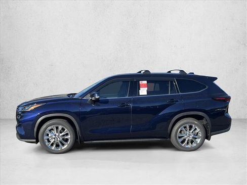 New 2025 Toyota Highlander Limited image 5