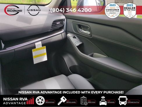 New 2025 Nissan Rogue SL w/ Tech Package image 17