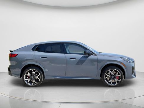 New 2026 BMW X2 xDrive28i w/ Technology Package AWD/4WD image 4