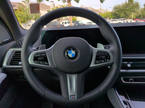 Used 2026 BMW X5 xDrive40i w/ M Sport Package AWD/4WD image 22