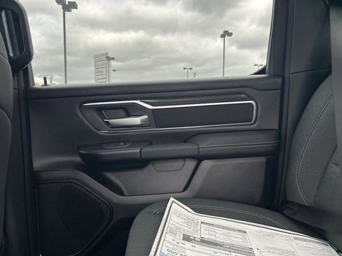 New 2026 RAM 1500 4x4 Crew Cab image 31