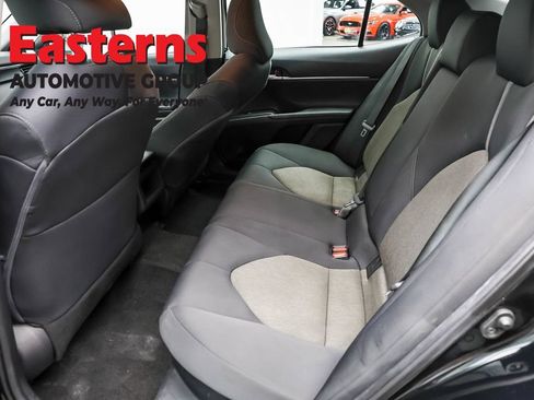 Used 2021 Toyota Camry LE FWD image 20