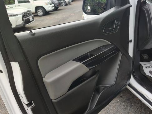 Used 2016 Chevrolet Colorado W/T w/ WT Convenience Package image 5