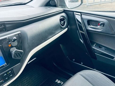 Used 2017 Toyota Corolla iM image 33