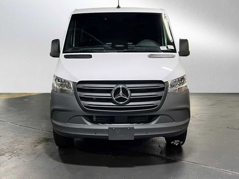 Used 2025 Mercedes-Benz Sprinter 2500 image 8
