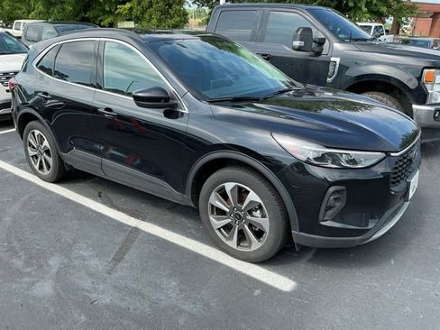 Used 2025 Ford Escape Platinum AWD/4WD image 4