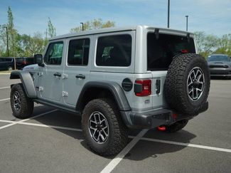 New 2024 Jeep Wrangler Unlimited Rubicon w/ Capability Package video 3