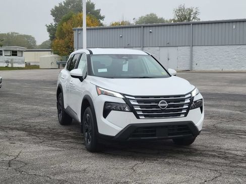 New 2026 Nissan Rogue SV AWD/4WD image 3