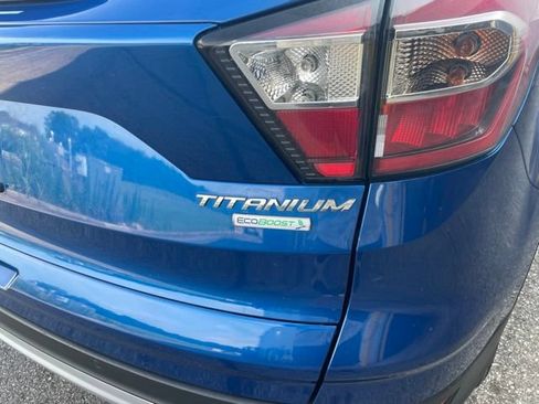 Used 2017 Ford Escape Titanium FWD image 9
