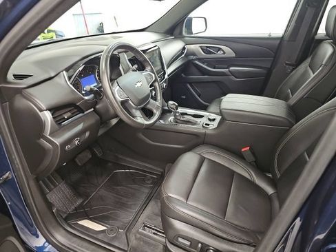 Used 2022 Chevrolet Traverse LT w/ LT Premium Package AWD/4WD image 13