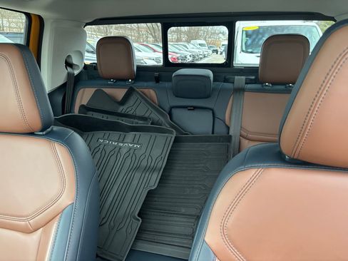 Used 2023 Ford Maverick Lariat w/ Lariat Luxury Package image 23