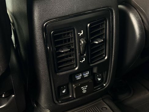 Used 2021 Jeep Grand Cherokee Trailhawk w/ Premium Lighting Group AWD/4WD image 27