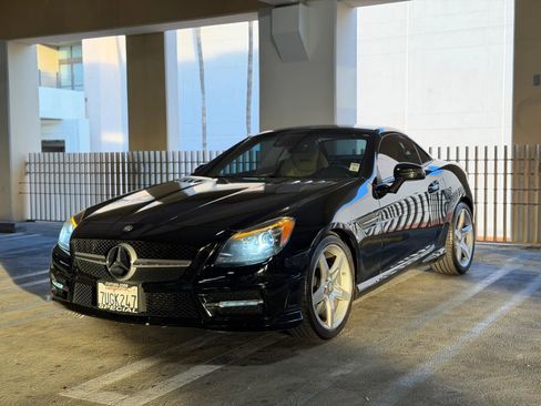Used 2014 Mercedes-Benz SLK 250 w/ Sport Package image 9