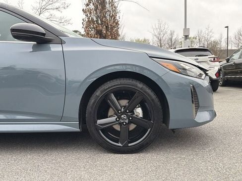 Used 2024 Nissan Sentra SR w/ SR Premium Package image 9