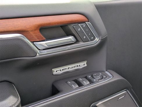 Used 2022 GMC Sierra 1500 Denali image 13