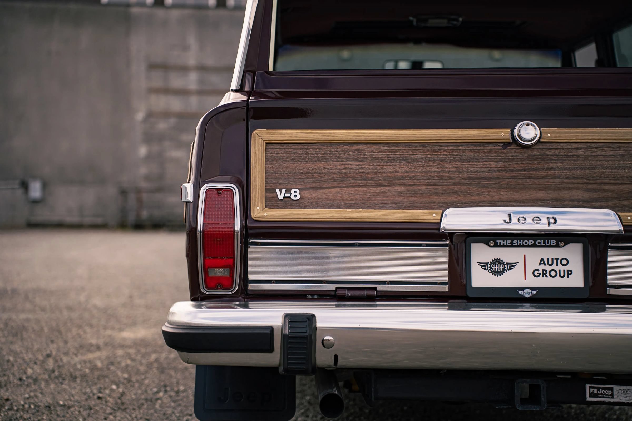 Used 1987 Jeep Grand Wagoneer AWD/4WD image 24