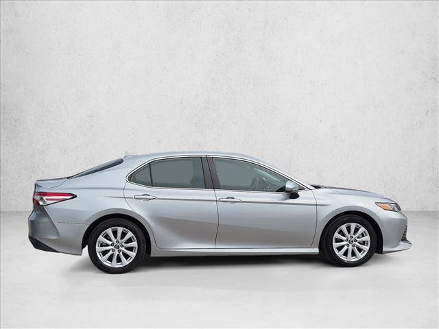 Used 2019 Toyota Camry LE FWD image 4