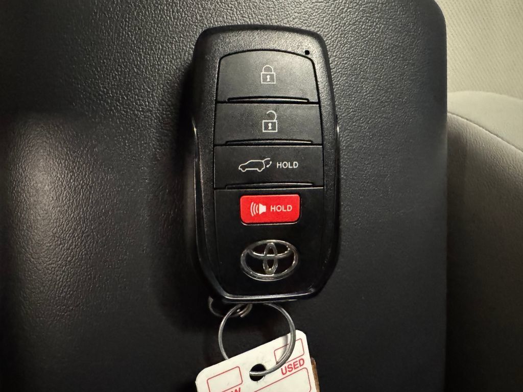 Used 2026 Toyota Prius Limited w/ Limited Premium Package AWD/4WD image 17