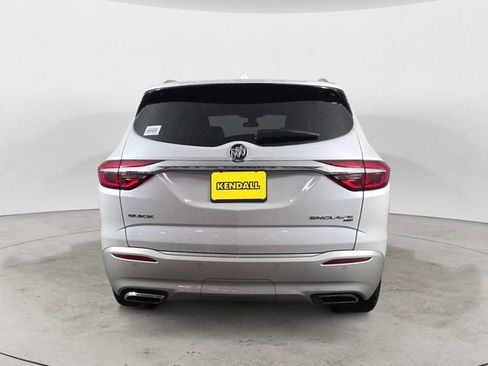 Used 2018 Buick Enclave Avenir w/ Avenir Technology Package AWD/4WD image 4