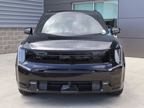 Used 2026 Kia EV9 Land w/ Nightfall Edition Package AWD/4WD image 2
