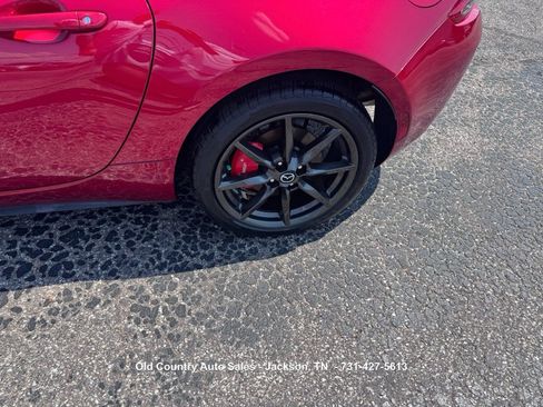 Used 2017 MAZDA MX-5 Miata RF Club RWD image 16